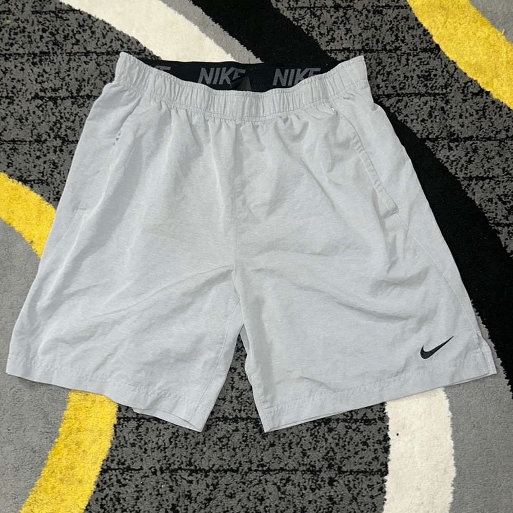 Men’s large Nike shorts